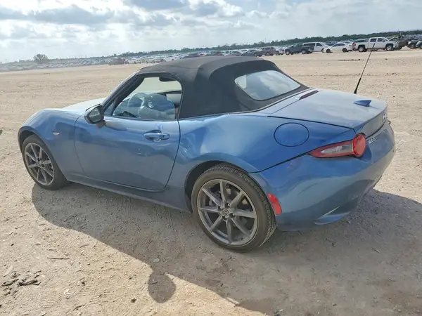 JM1NDAD79L0416382 2020 MAZDA MX-5 - Image 2
