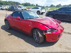 JM1NDAD79M0458519 2021 MAZDA MX-5