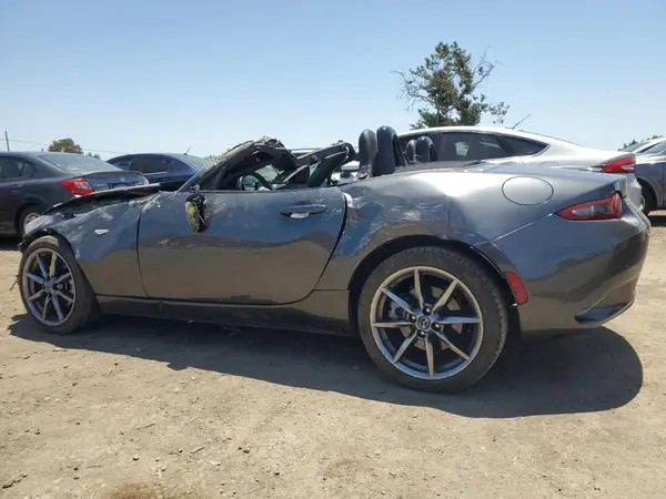 JM1NDAD79M0458827 2021 MAZDA MX-5 - Image 2