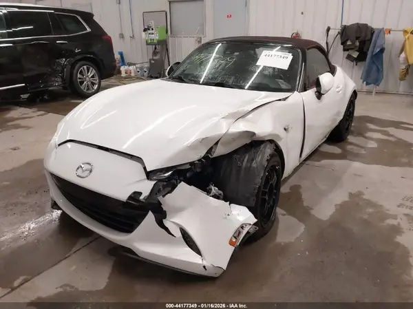 JM1NDAD7XJ0202997 2018 MAZDA MX-5 - Image 2
