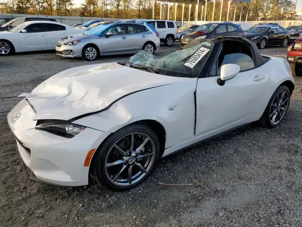 JM1NDAD7XL0410784 2020 MAZDA MX-5 - Image 1