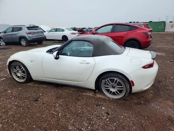 JM1NDAD7XL0416004 2020 MAZDA MX-5 - Image 2