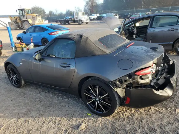 JM1NDAD7XR0609018 2024 MAZDA MX-5 - Image 2