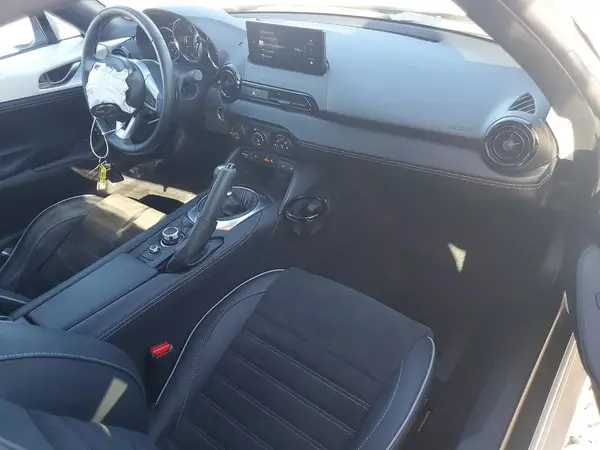 JM1NDAL70R0605402 2024 MAZDA MX-5 - Image 8