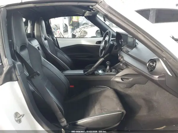 JM1NDAL75L0418180 2020 MAZDA MX-5 - Image 8