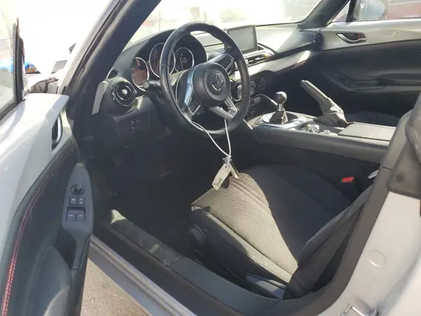 JM1NDAL7XH0109361 2017 MAZDA MX-5 - Image 8