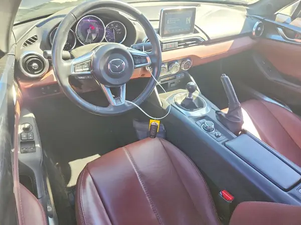 JM1NDAM70H0101218 2017 MAZDA MX-5 - Image 8