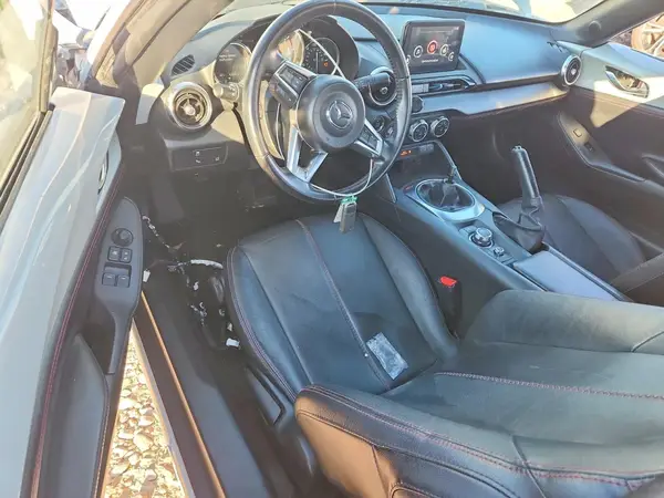 JM1NDAM71J0200717 2018 MAZDA MX-5 - Image 8