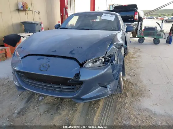 JM1NDAM71N0500778 2022 MAZDA MX-5 - Image 2