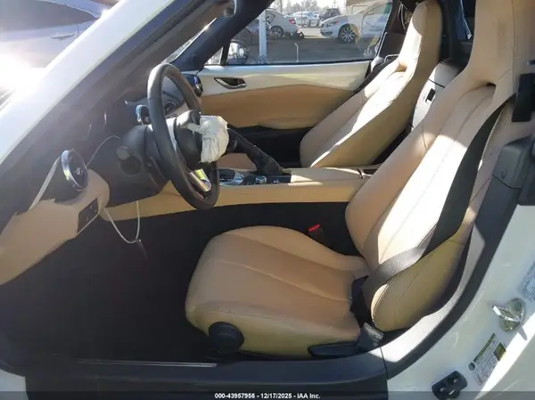 JM1NDAM72R0606047 2024 MAZDA MX-5 - Image 8