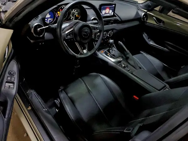 JM1NDAM73P0553825 2023 MAZDA MX-5 - Image 8
