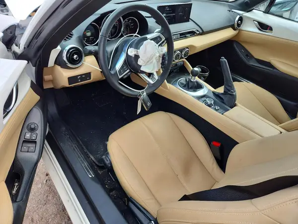 JM1NDAM73S0656946 2025 MAZDA MX-5 - Image 8