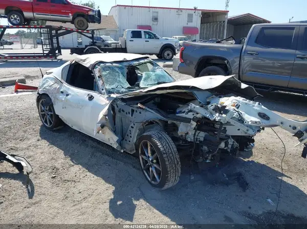 JM1NDAM74N0503948 2022 MAZDA MX-5 - Image 1