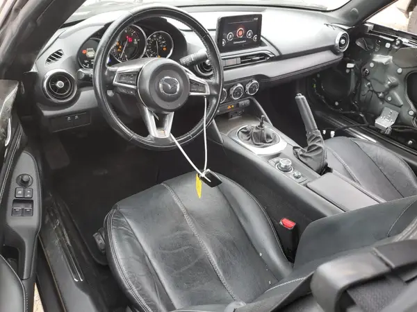 JM1NDAM75L0411051 2020 MAZDA MX-5 - Image 8