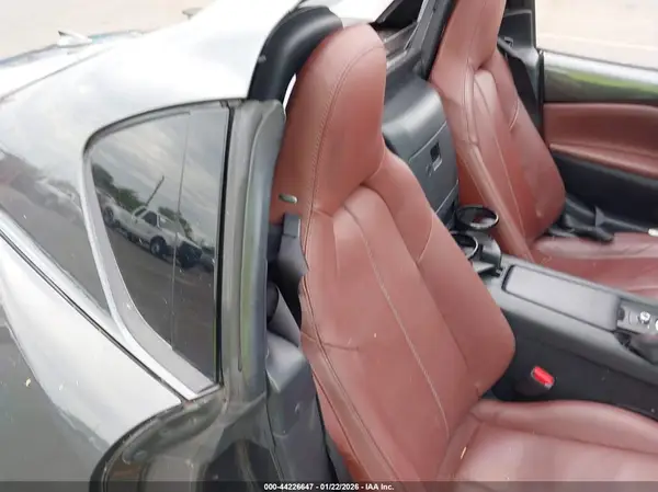 JM1NDAM77H0102267 2017 MAZDA MX-5 - Image 8