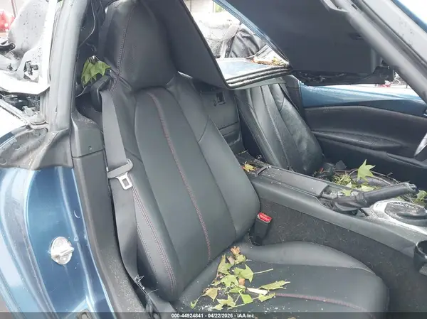 JM1NDAM77K0300824 2019 MAZDA MX-5 - Image 8