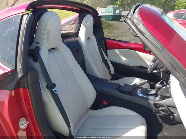 JM1NDAM77M0457658 2021 MAZDA MX-5 - Image 8
