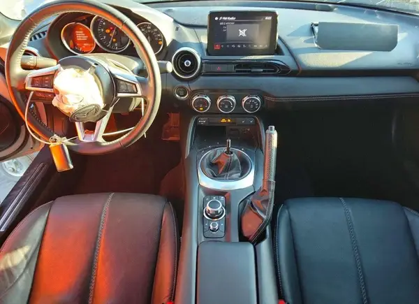 JM1NDAM78N0505878 2022 MAZDA MX-5 - Image 8