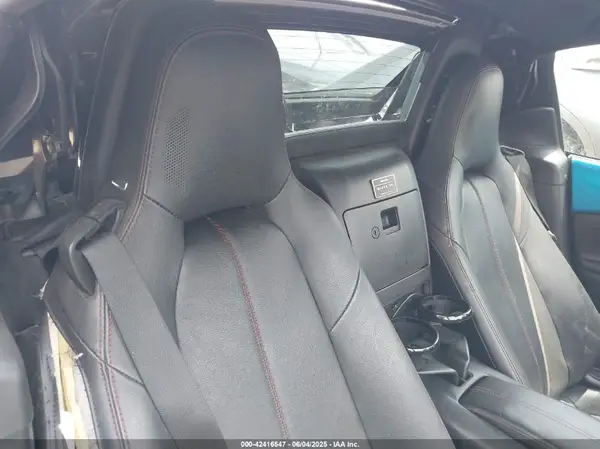 JM1NDAM7XH0104711 2017 MAZDA MX-5 - Image 8