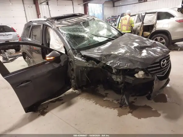JM3KE4DY4G0679077 2016 MAZDA CX-5 - Image 1