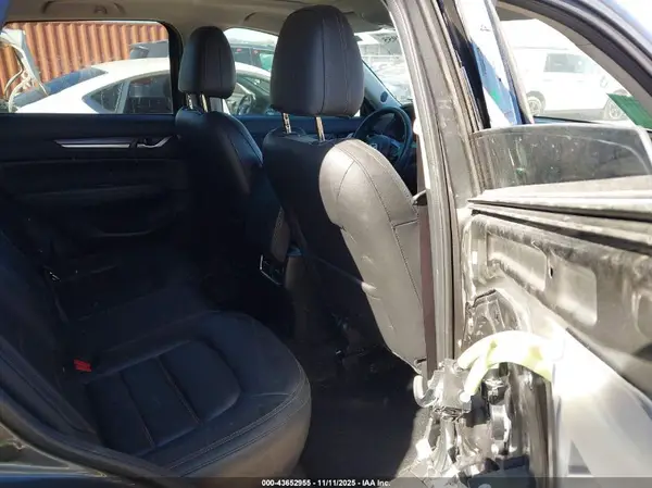 JM3KFADM7K1586100 2019 MAZDA CX-5 - Image 8