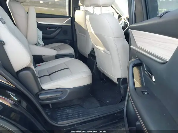 JM3KKBHA6R1185553 2024 MAZDA CX-90 - Image 8