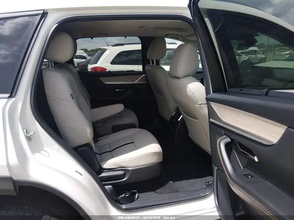 JM3KKBHD7R1172322 2024 MAZDA CX-90 - Image 8