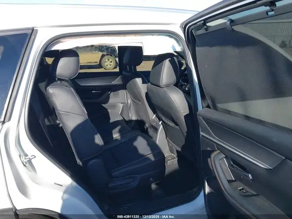 JM3KKCHD0R1122643 2024 MAZDA CX-90 - Image 8