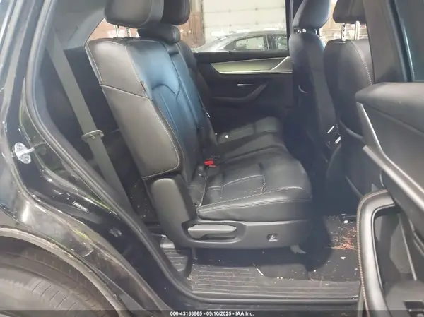JM3KKCHD1R1124899 2024 MAZDA CX-90 - Image 8