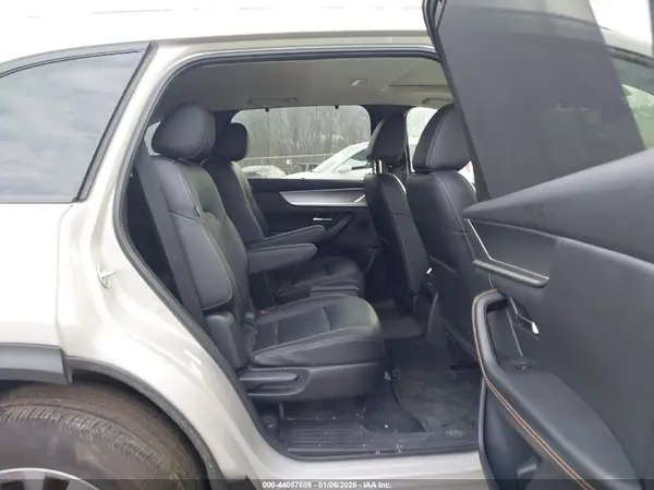 JM3KKCHD8R1107999 2024 MAZDA CX-90 - Image 8