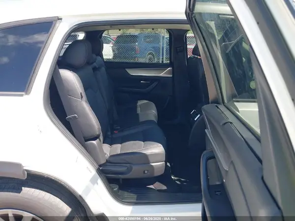 JM3KKCHD9R1148920 2024 MAZDA CX-90 - Image 8