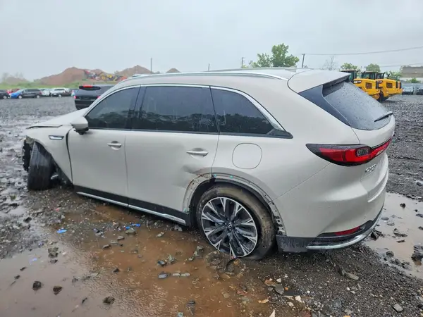 JM3KKDHAXR1157704 2024 MAZDA CX-90 - Image 2