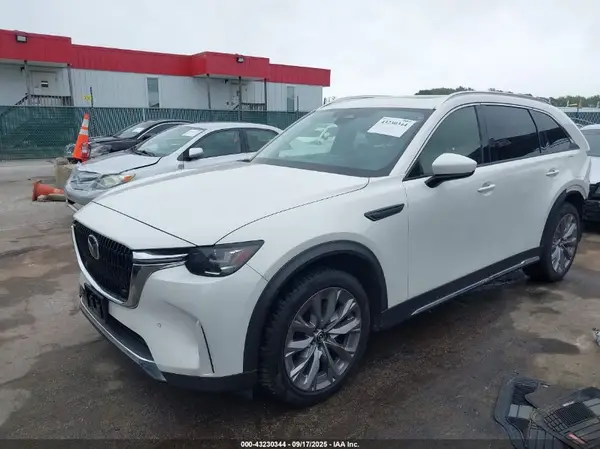 JM3KKDHD1R1102293 2024 MAZDA CX-90 - Image 2