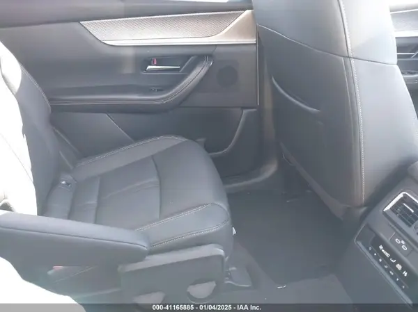 JM3KKDHD1R1162977 2024 MAZDA CX-90 - Image 8