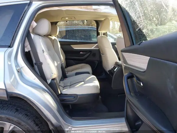 JM3KKDHD8R1129765 2024 MAZDA CX-90 - Image 8