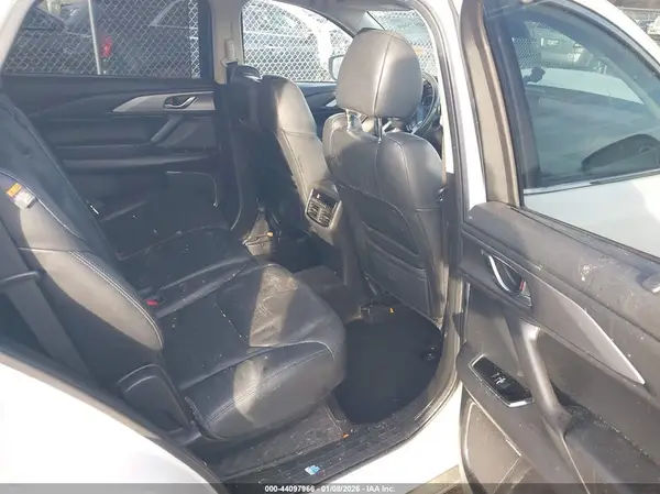 JM3TCBCY1J0220578 2018 MAZDA CX-9 - Image 8
