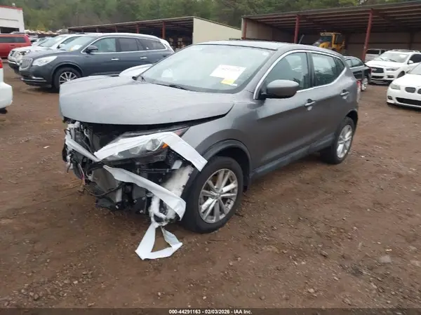 JN18J1CP0HW018661 2017 NISSAN ROGUE - Image 2
