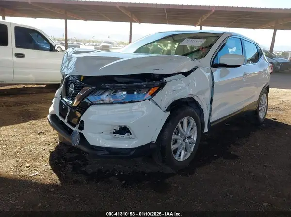 JN1BJ1AV0NW344179 2022 NISSAN ROGUE - Image 2