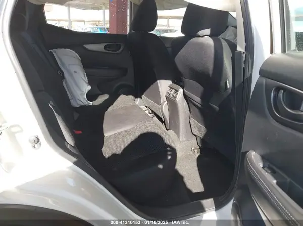 JN1BJ1AV0NW344179 2022 NISSAN ROGUE - Image 8