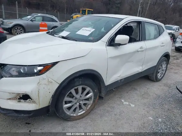 JN1BJ1AV1MW318947 2021 NISSAN ROGUE - Image 2