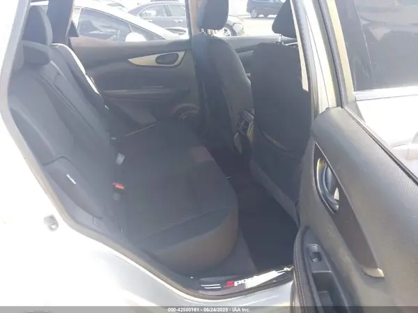 JN1BJ1AV1NW583241 2022 NISSAN ROGUE - Image 8