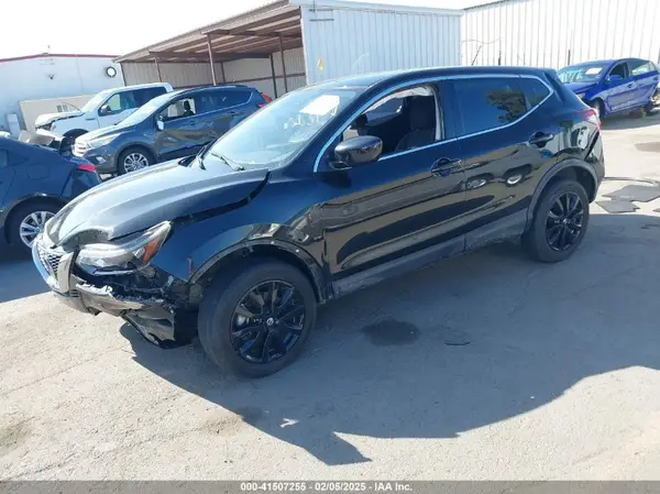 JN1BJ1AV2MW568407 2021 NISSAN ROGUE - Image 2