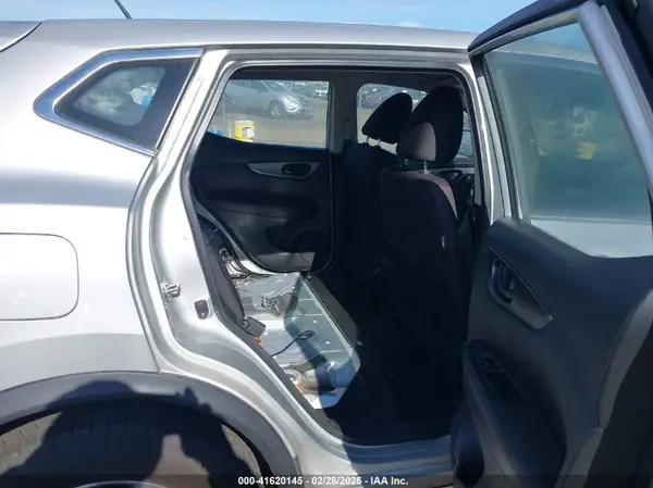 JN1BJ1AV6MW560519 2021 NISSAN ROGUE - Image 8