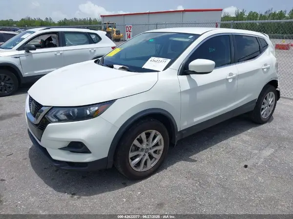JN1BJ1AV8NW343653 2022 NISSAN ROGUE - Image 2