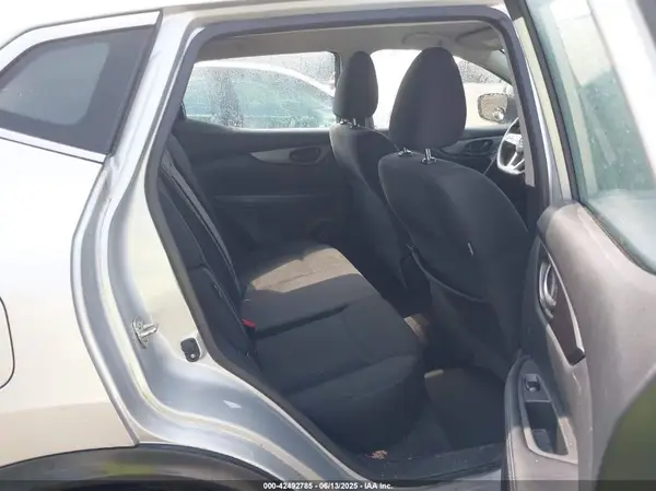 JN1BJ1AVXMW304805 2021 NISSAN ROGUE - Image 8