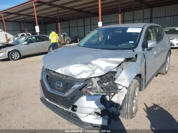 JN1BJ1AVXMW312760 2021 NISSAN ROGUE - Image 2