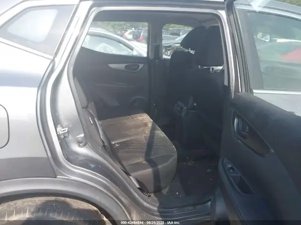 JN1BJ1AVXMW561530 2021 NISSAN ROGUE - Image 8