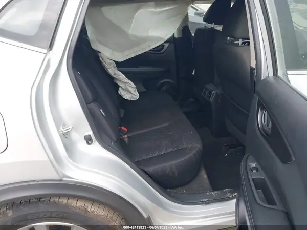 JN1BJ1AW0MW661998 2021 NISSAN ROGUE - Image 8