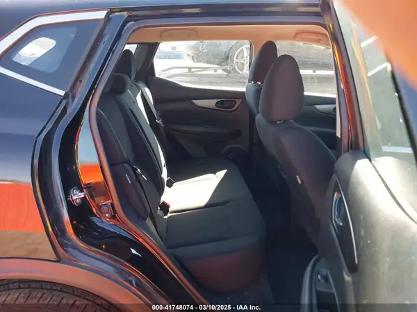 JN1BJ1AW3NW476474 2022 NISSAN ROGUE - Image 8