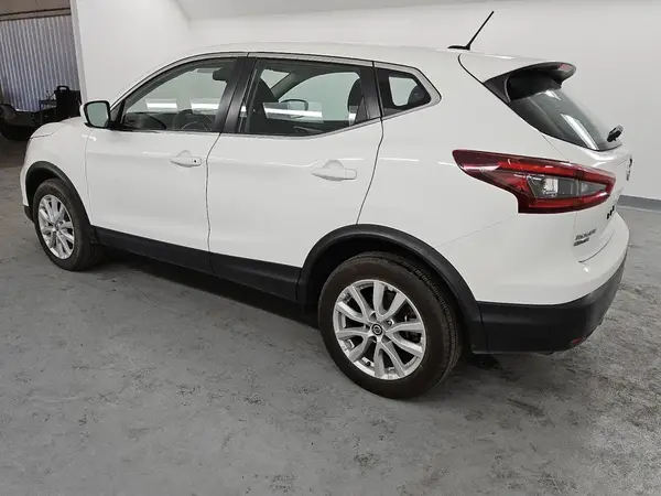 JN1BJ1AW4NW475799 2022 NISSAN ROGUE - Image 2